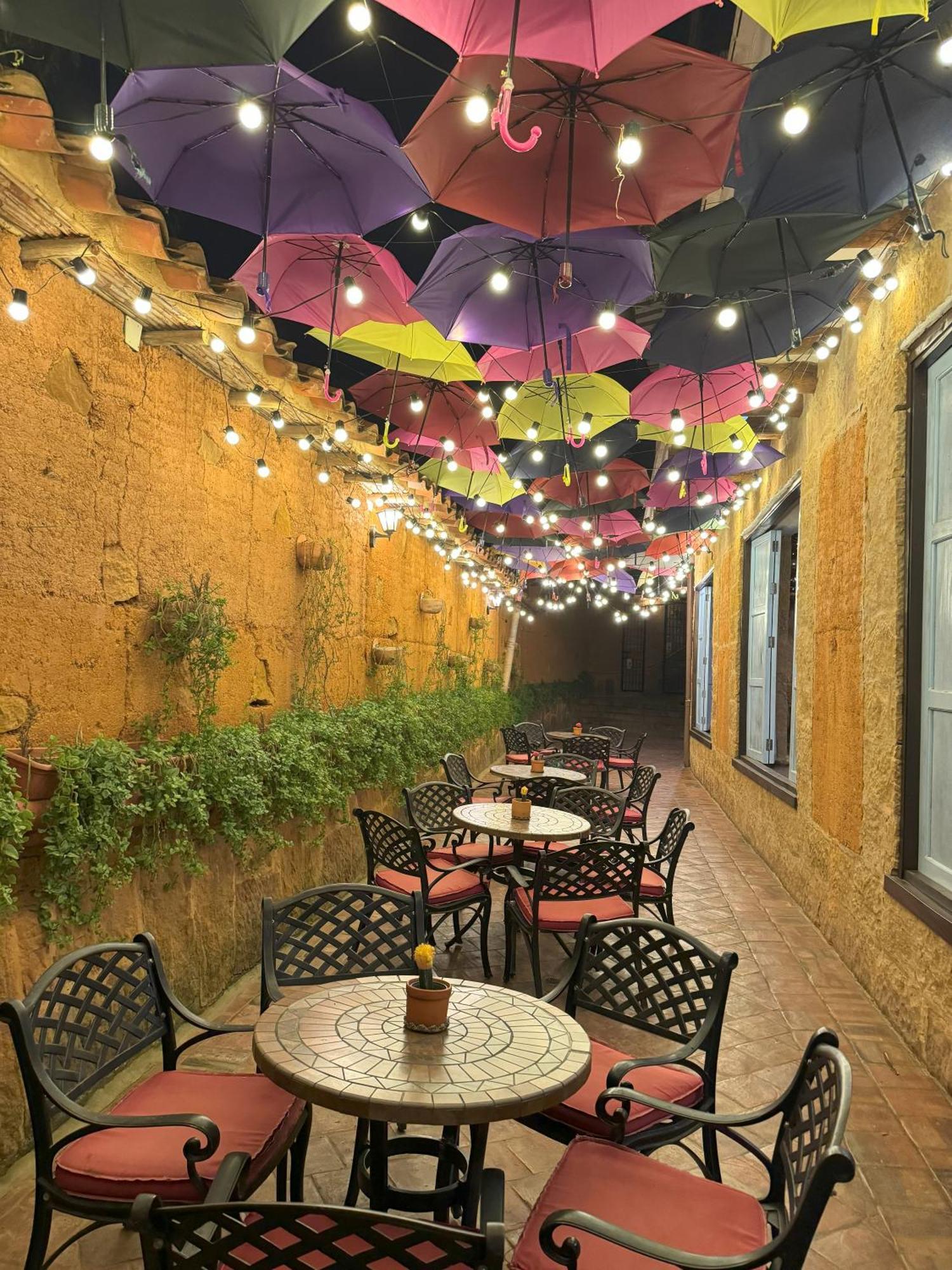 希卡苏阿会议中心酒店 巴里查拉 外观 照片